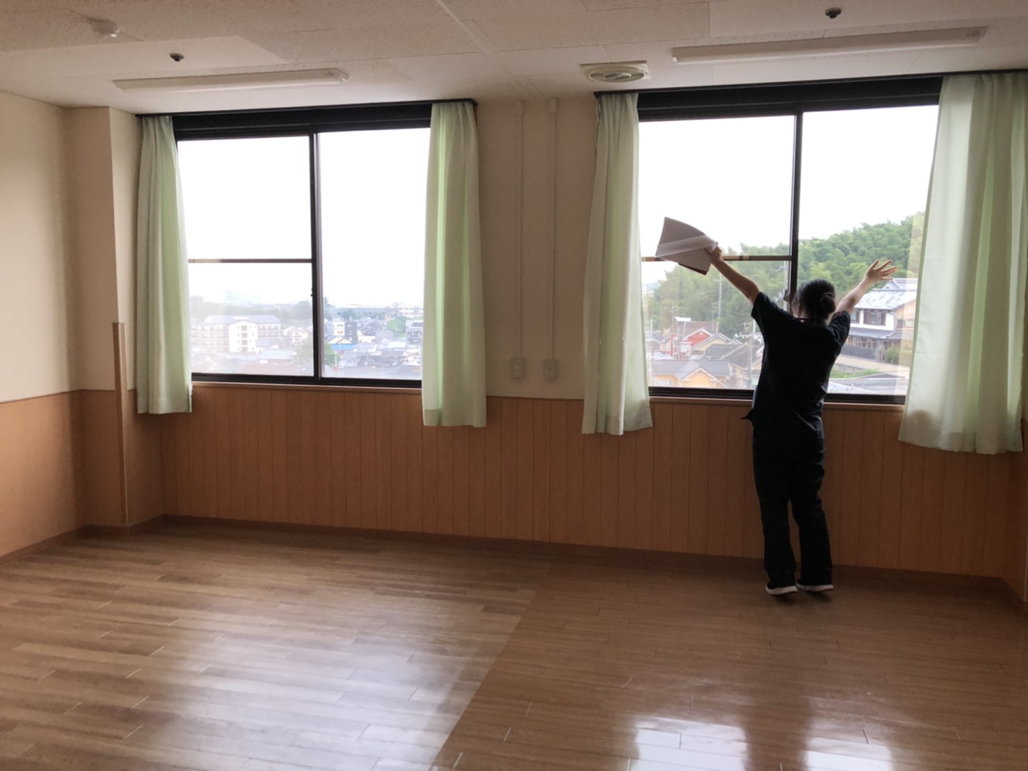 ZOOM説明会&お引越しのお知らせ